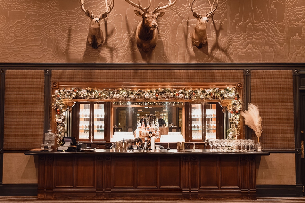 The J-BAR Hotel Jerome J-Bar in Aspen, designed with a welcoming ambiance, perfect for relaxation after a day of activities.