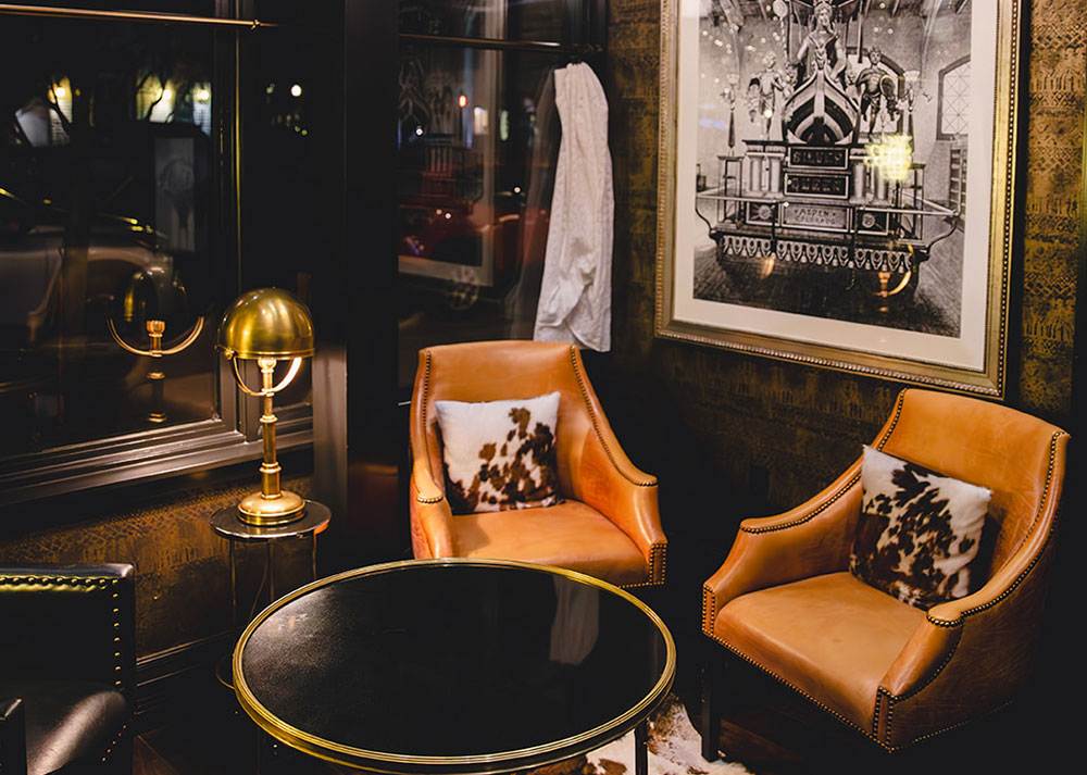 aspen-access Aspen luxury lounge with elegant seating and upscale concierge hospitality ambiance