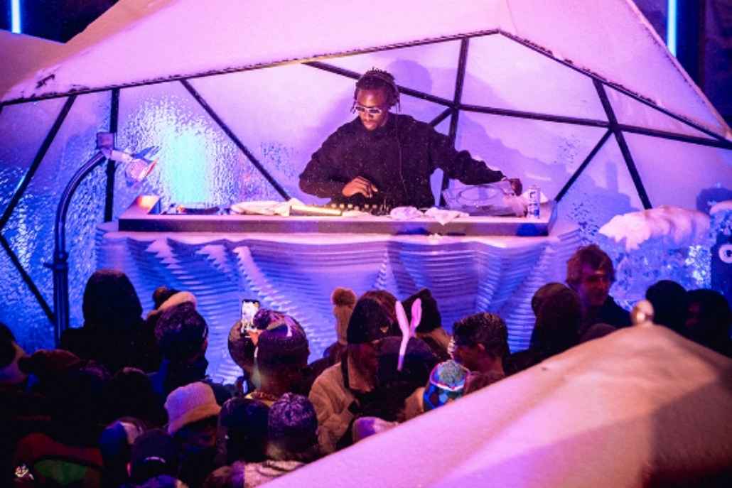 Luxury live music event with a DJ during an exclusive Aspen Itinerary nightlife experience
