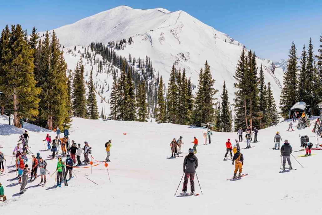 Luxury skiing experience on Aspen's scenic slopes during a winter itinerary